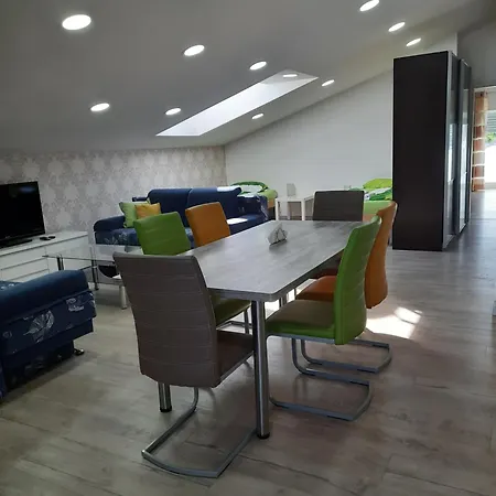 Homestay Im Dachgeschoss In