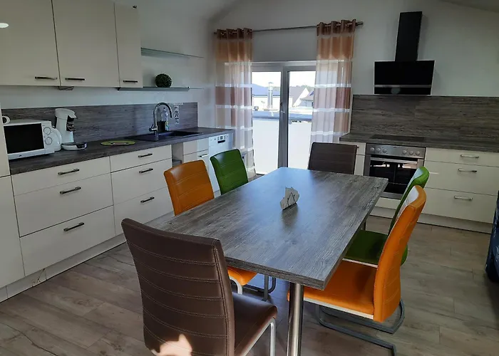 Im Dachgeschoss In Steinmauern